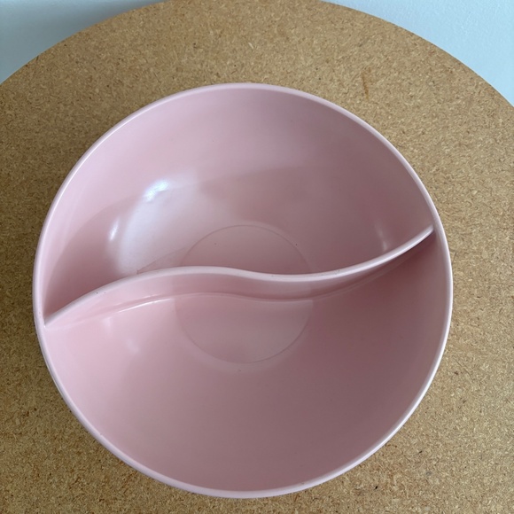 Pair of Vintage Mid-Century Marcrest Melmac Divided Bowls - Yellow & Pink - Picture 7 of 15